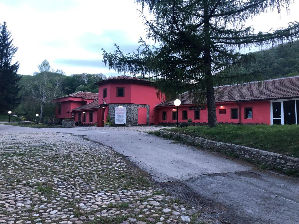 Motel Zlatna Ribka Kokolyane Zewnętrze zdjęcie
